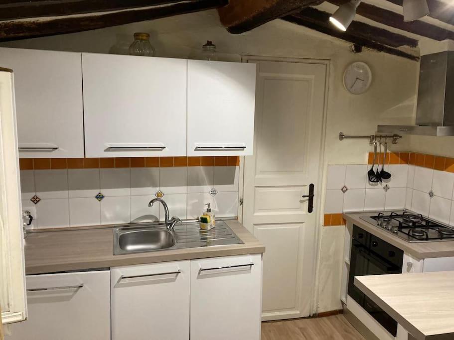 Dimora Leonardo. Centro Storico. Appartement Lucca Buitenkant foto