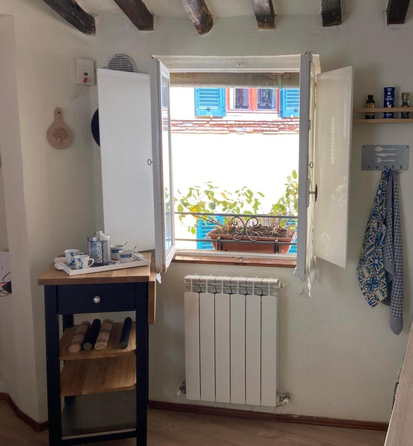 Dimora Leonardo. Centro Storico. Appartement Lucca Buitenkant foto